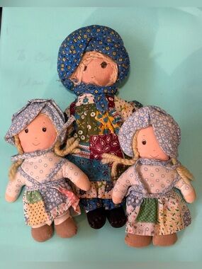 Vintage Holly hobby lot Blue Patchwork Rag Doll Trio & ceramic pin